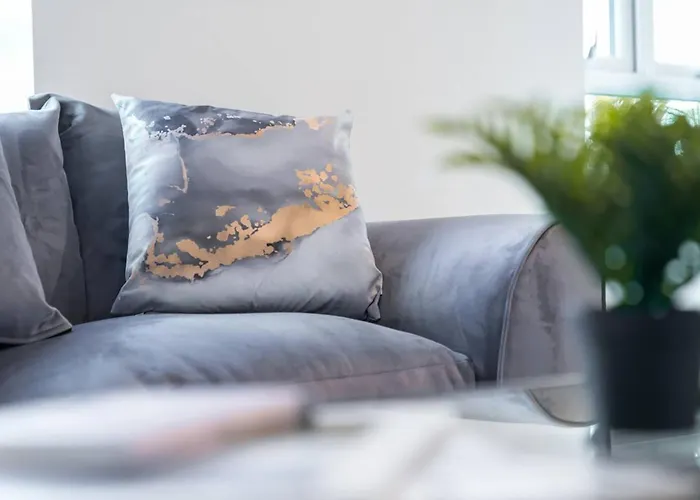 The Marsons Collection - New Luxury Apartment - Balcony - 2 Bedrooms - Secure Parking - 1Mc